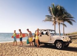 Een Jeep Wrangler is typerend voor de surf scene, alleen te huur op Hawaii